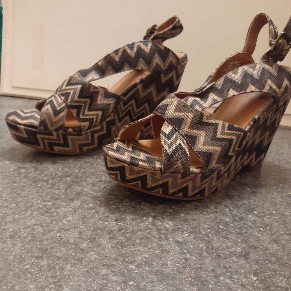 Wedge hippy heels
